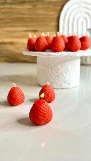 شمع توت فرنگی